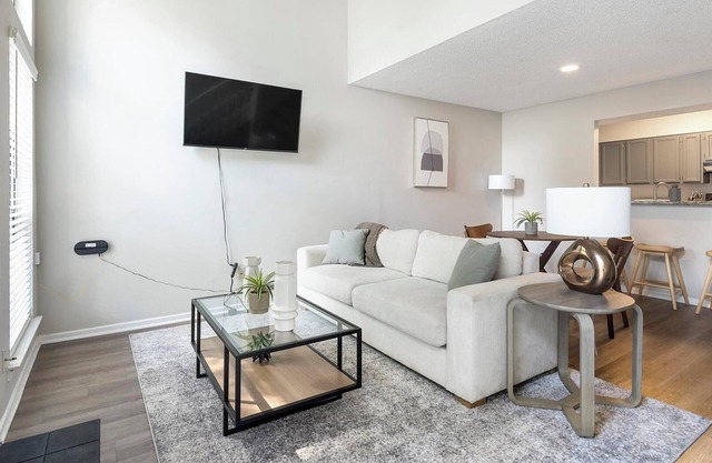 Landing | Stunning 2BD, Gym, Game Room
