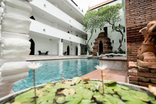 LannaOriental MaeRim