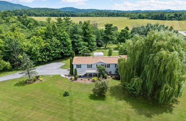 Large 1-Bdrm+ Apartment Surrounded by Nature in Rural Vermont