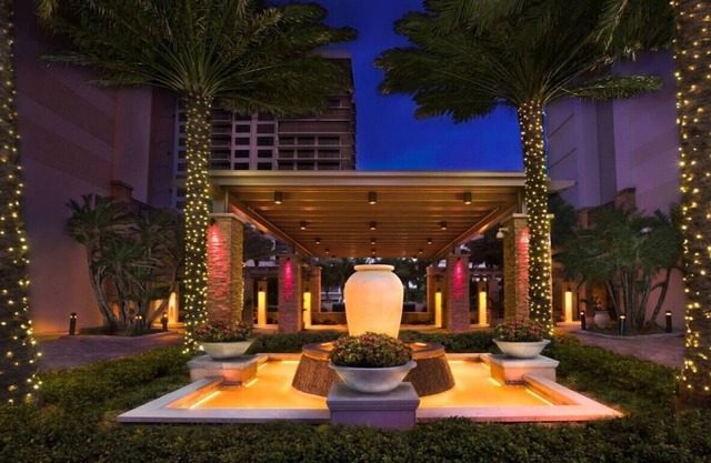 Large 2-Bedroom Oceanview MVC Suite Villa in Riviera Beach with full amenities