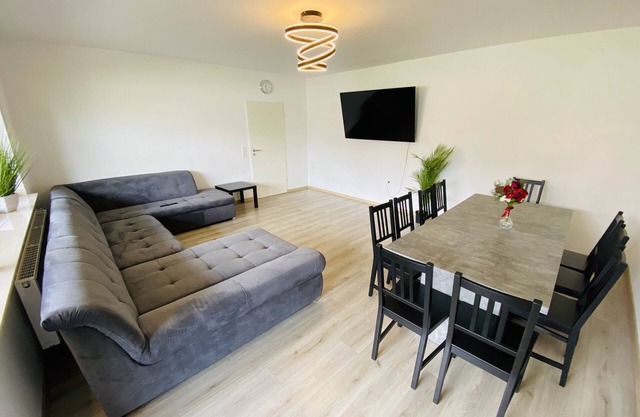 Large 4 room accommodation + own parking spaces