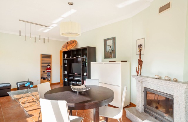 Large and Bright Apartment near the Beach