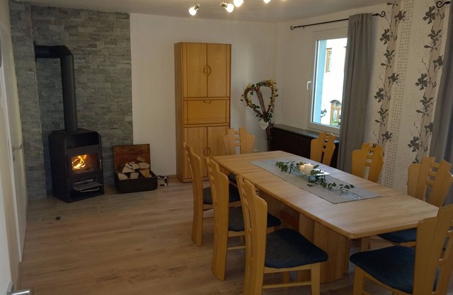 Large apartment for 10 people, with sauna, on the Kylltal bike path