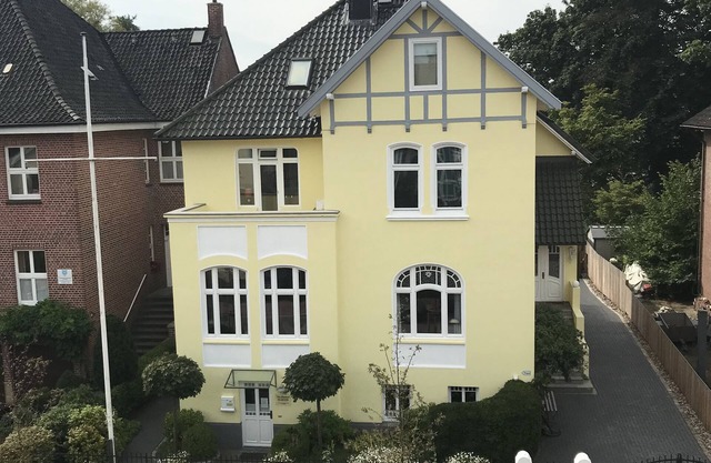 Large Apartment with Sauna in central Buxtehude.nNO RENTAL TO FITTERS.