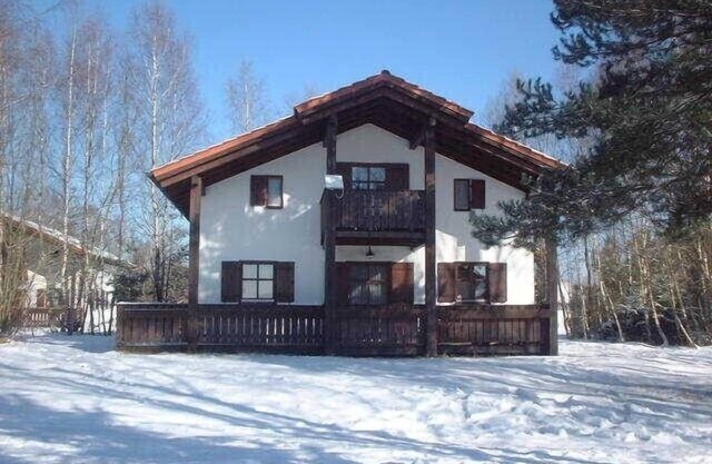 Large, comfortable holiday home, very quiet, on a large park-like ground