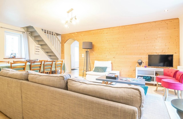 Large cottage with heated pool near the D-Day beaches
