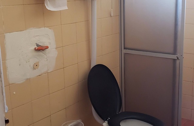 Large cozy house organized, safe and close to the beach. close to 24 hour commerce