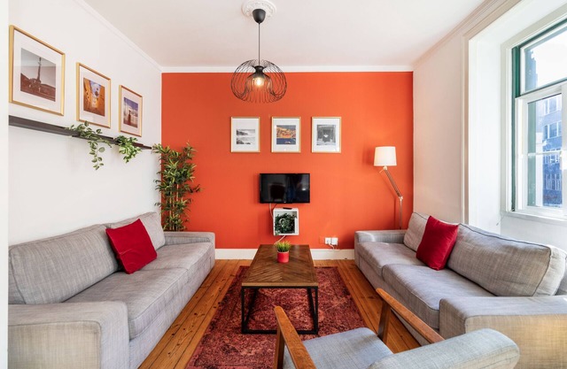 Large Downtown Avenue Duplex by Central Hill