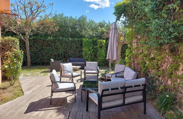 Large family house 100m from the sea,