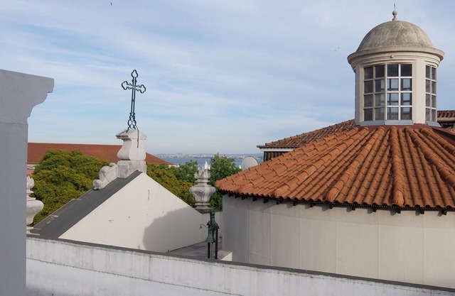 Large & Lighting Loft in Largo Corpo Santo, Chiado, 2BR, AC and View