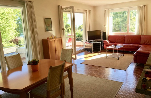 Large sunny 4.5 room apartment on Lake Maggiore, without through traffic