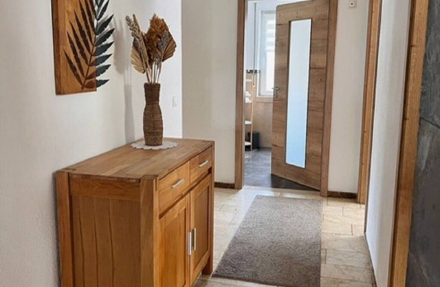 Large vacation apartment on the outskirts with heated whirlpool