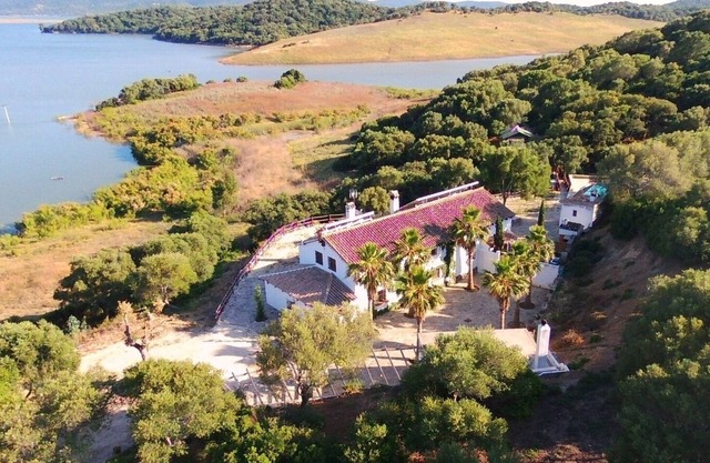 Las Lomillas Alcalá de los Gazules by Ruralidays