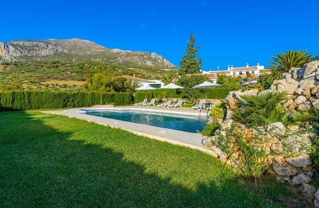 Las Monjas - Camara Periana by Ruralidays