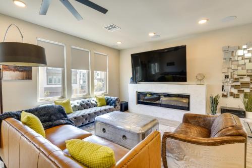 Las Vegas Home with Terrace about 10 Mi to the Strip!