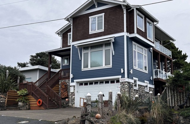 LAST MIN DEAL SEPT 30% OFF!MIN WALK TO THE SAND!OCEAN VIEW HOUSE HOT TUB