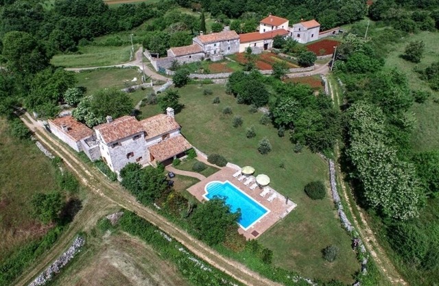 LAST MINUTE (08/25 - 09/09) Wonderful Istrian stone villa with private pool