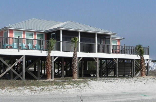LATE SUMMER/AUTUMN LOW RATES!nBOOK YOUR RELAXING GETAWAY STAY AT CORAL DUNES !