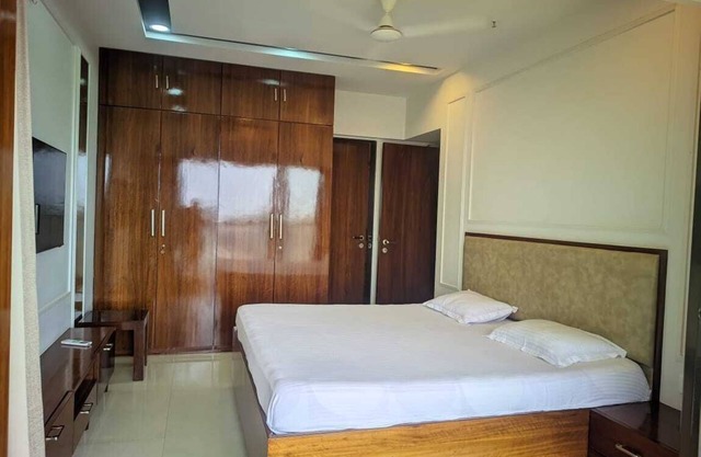 Lavish and cozy, 2-bedroom apartment in Malad West, opposite Infinity 2 mall.