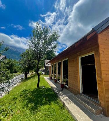 Lazer Çardaku Guest House