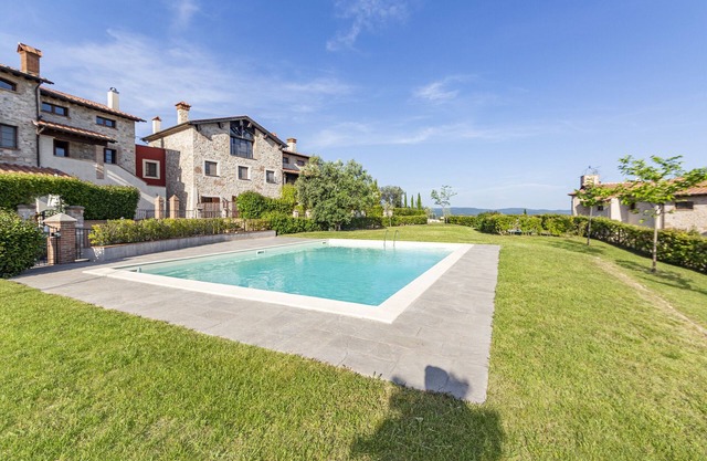 Le Acetaie With Shared Pool, Ficulle, Italy