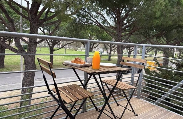 Le Balcon du ponant- T3 with terrace/view of park
