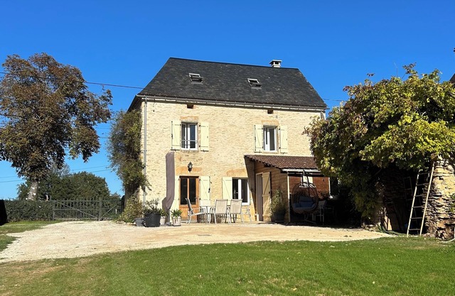 Le Clos des Noyers, 100m2, 3bedroom gîte in the heart of the Périgord Noir region