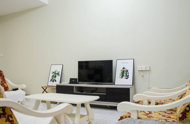 【Le'Hilltop】Land Below The Wind | Bright & Cozy Semi-D House | BBQ/8-10Pax