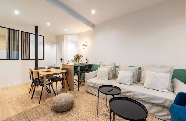 Le Marais l 5BR - Home in Center of Paris with A/C