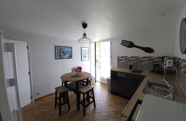 LE MAS D'EVLIE - Self-catering apartment with relaxing view.
