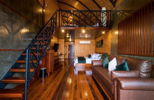 Leaf Lake Kan Resort