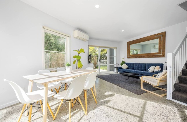 Leafy 3BR Kensington Escape I Park Views & Parking