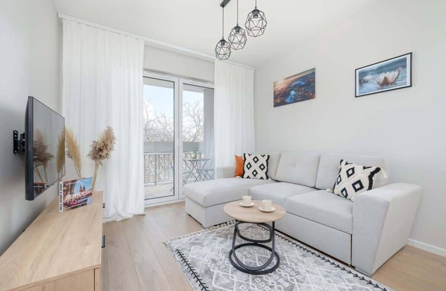 Lema 19 | Bright Apartment | Near Tauron Arena