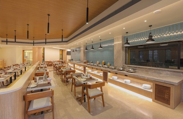 Lemon Tree Hotel Chinchwad Pune