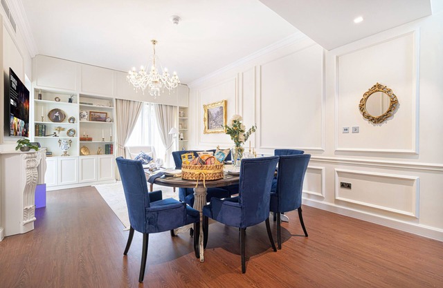 lepetit palace/120 inch screen