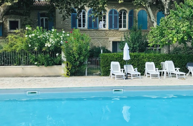Les Alpilles St Rémy de Provence charming house with garden and pool 0661593020