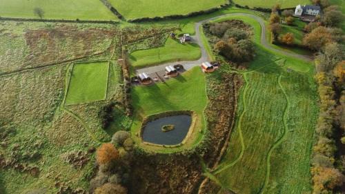 Let's Glamp Retro - Madonna