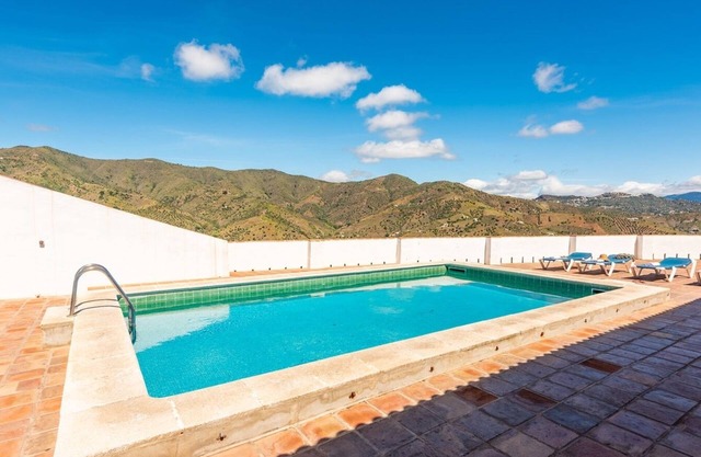 Levante Almáchar by Ruralidays