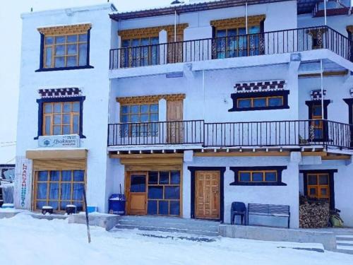 Lhaksam Homestay By StayApart