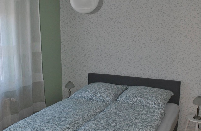 Liebevoll Eingerichtete Ferienwohnung mit Balkon und Viel Natur