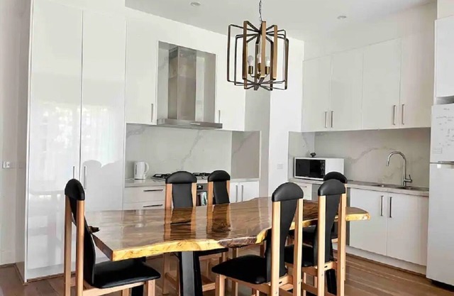 Light Filled Inner City Home Convenient Parking