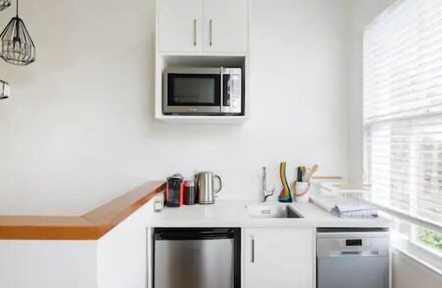 Light-filled Renovated Villa, Walk to Ponsonby Rd