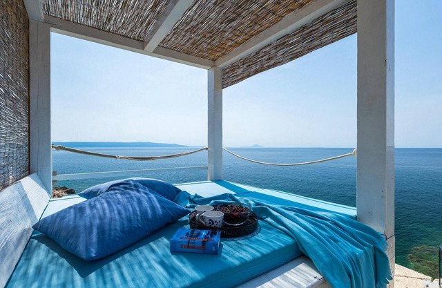 Lighthouse Crna Punta