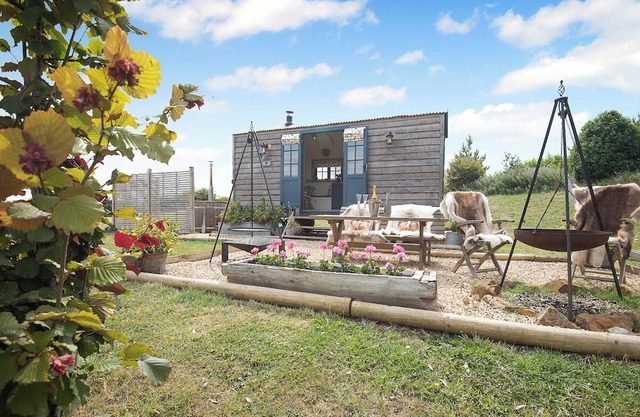Lillie's Shepherd Hut - UK50230