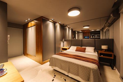 Lindo Studio, Central, Com Garagem e Academia!