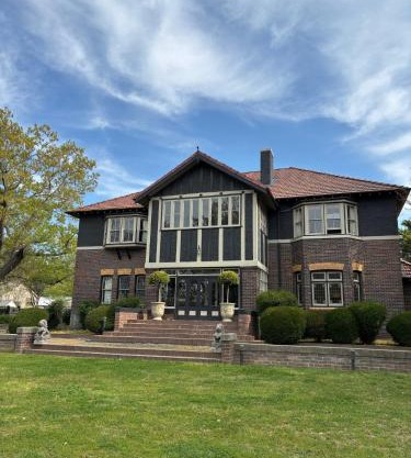 Lindsay House Guest House