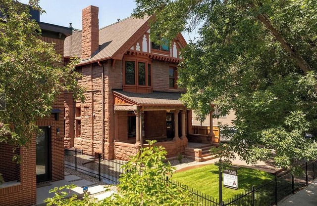 Lioness Downtown Den