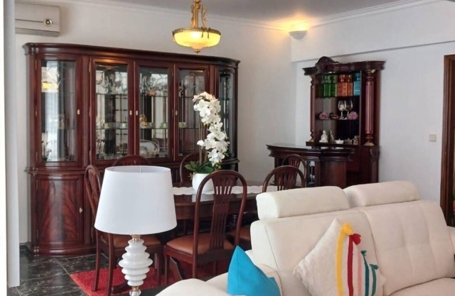 Lisbon Oasis - Spacious 2-level apartment at a great location to explore Lisbon