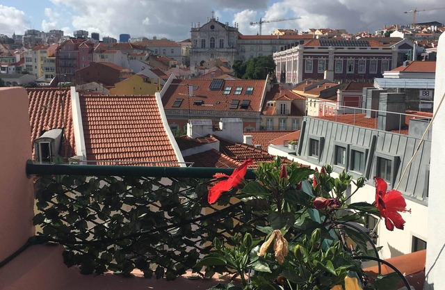 Lisbon Santa Catarina-Terrace, 2 Bedrooms