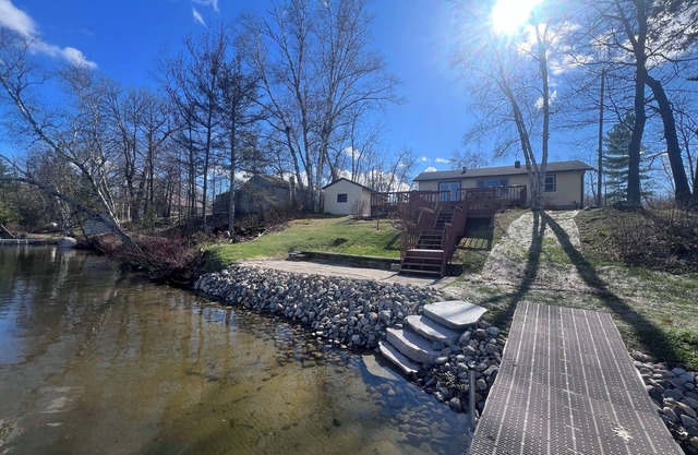Little Bass Cabin - Kayaks & Clear Water Swimming